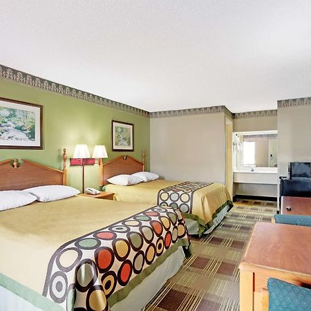 Super 8 Newnan Hotel Kültér fotó